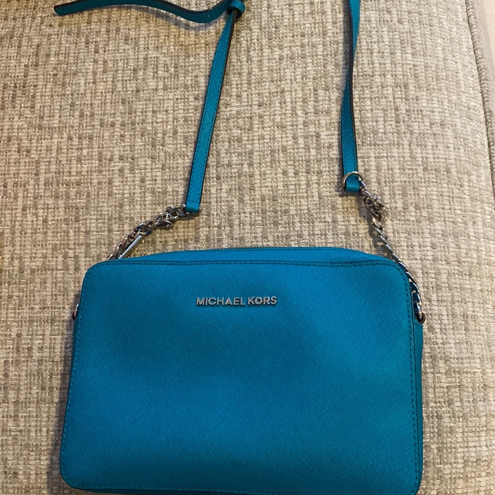 🦋Michael Kors Purse.🦋 - Picture 1 of 6